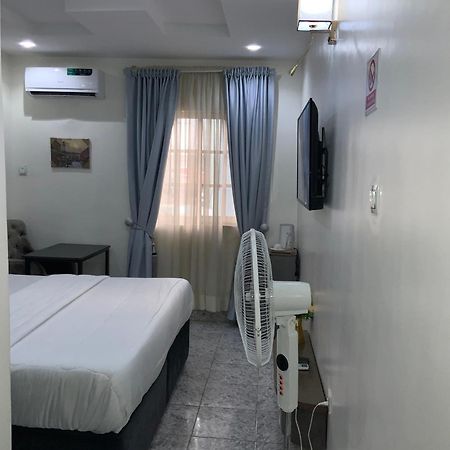 March Forte 3 Bedroom Apartment Ikeja Exteriör bild