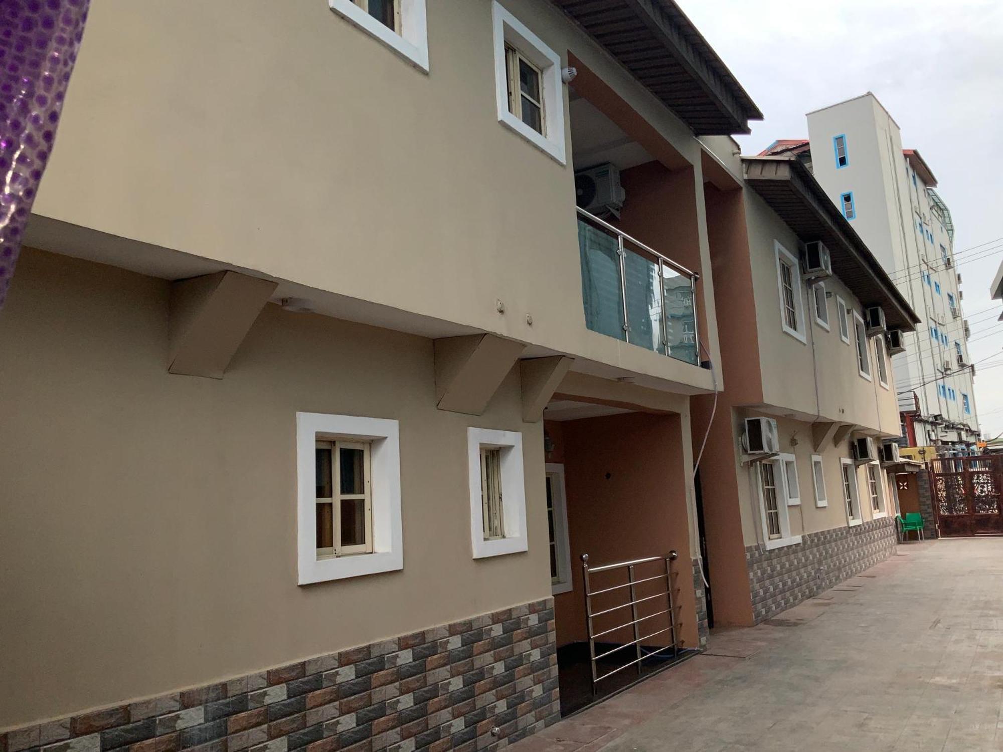 March Forte 3 Bedroom Apartment Ikeja Exteriör bild