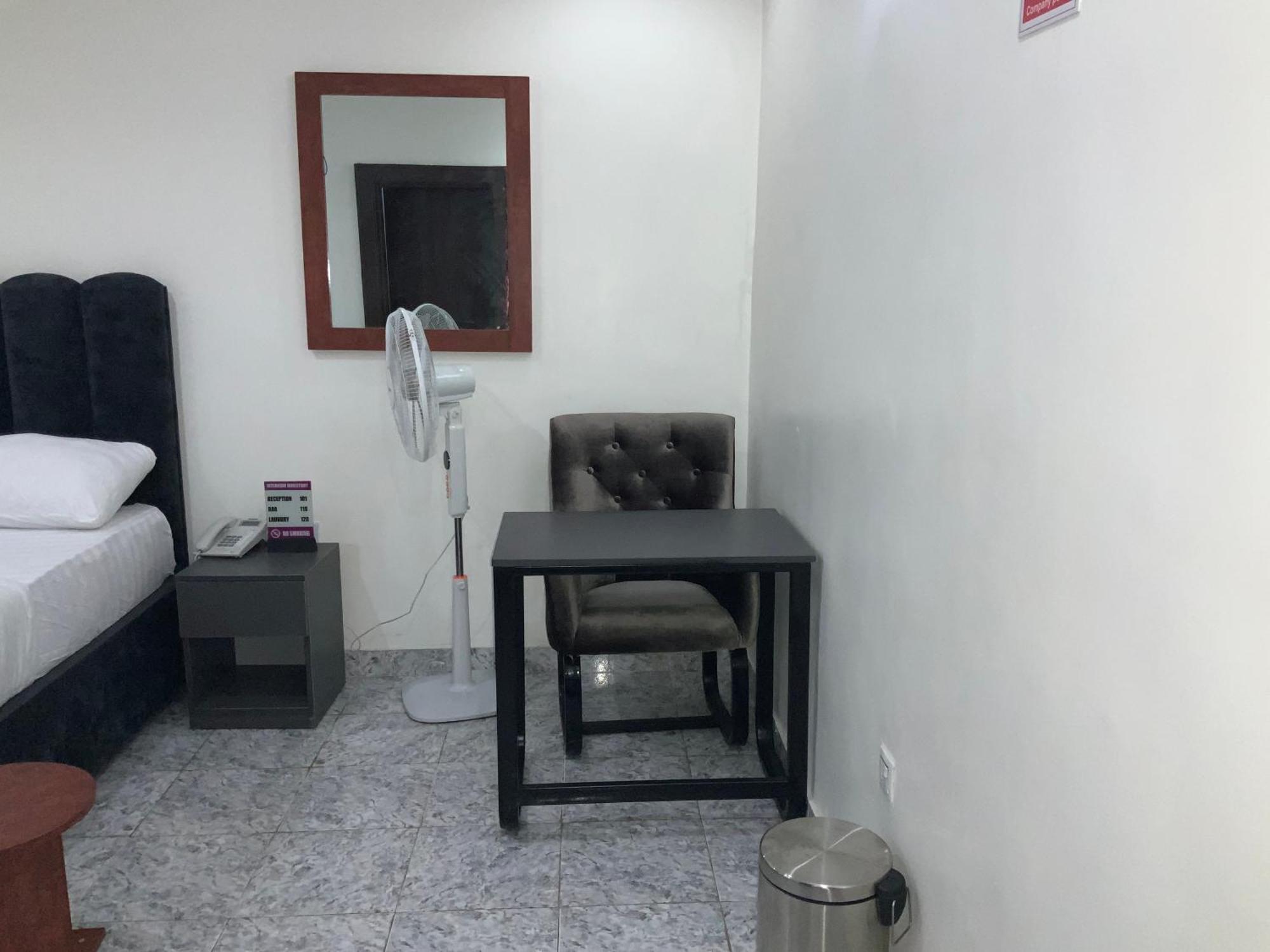 March Forte 3 Bedroom Apartment Ikeja Exteriör bild