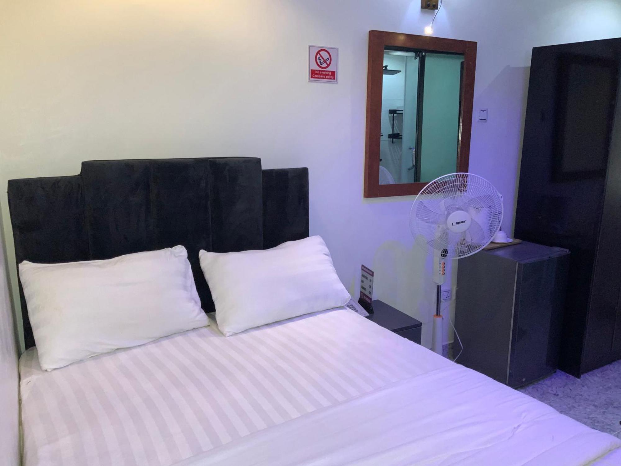 March Forte 3 Bedroom Apartment Ikeja Exteriör bild