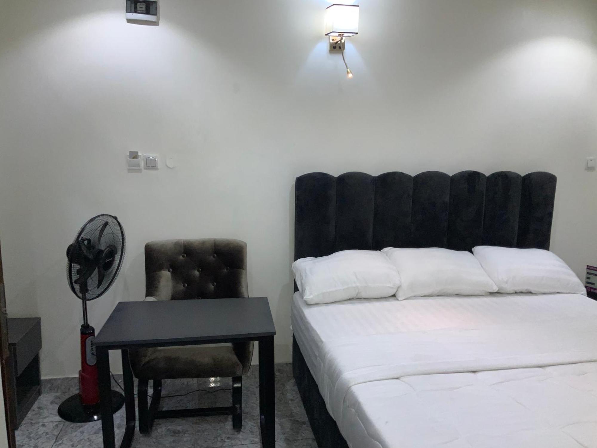 March Forte 3 Bedroom Apartment Ikeja Exteriör bild